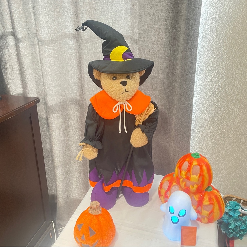 Traditions Teddy Bear Witch e/Broom